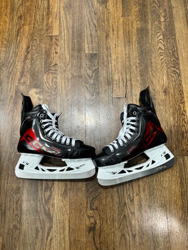 2025 CCM Jetspeed FT8 Hockey Skates Regular Width 7 (New)