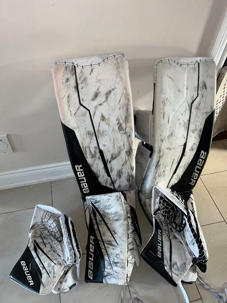34" 2025 Bauer Supreme Shadow Goalie Leg Pads Pro Stock (Used)