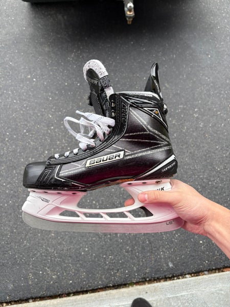 Bauer Supreme 1S Hockey Skates Narrow Width Size 6.5 (Used)