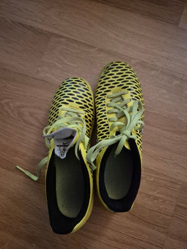 Yellow Men's Size M 8.0 (W 9.0) Nike Magista Turf Cleats (Used)