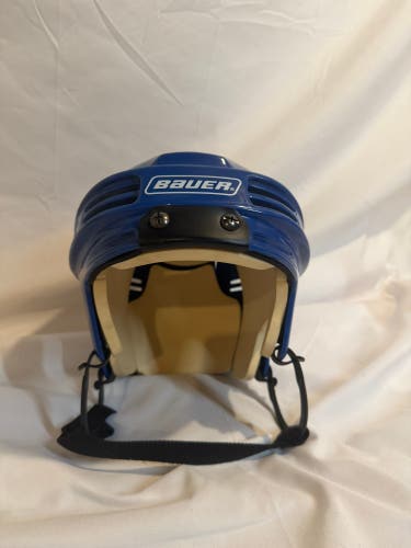 Large Bauer HH4000 Helmet (Used)