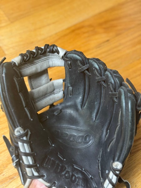 Wilson A2000 Baseball Glove – Black/Gray – Excellent Condition