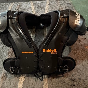 Extra Large Youth Riddell Blaze Shoulder Pads (New)