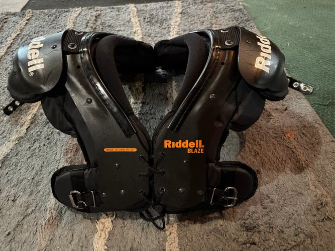 Extra Large Youth Riddell Blaze Shoulder Pads (New)