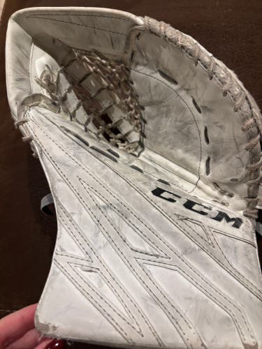 CCM Extreme Flex E4.5 Regular (Used)