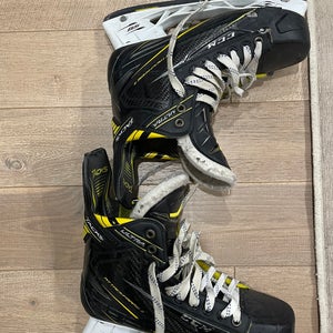 CCM Ultra Tacks Hockey Skates Regular Width 7.5 (Used)