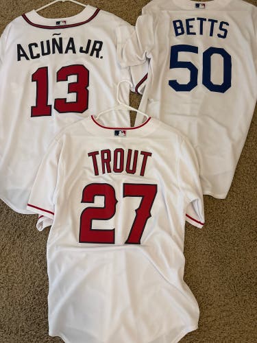White Medium Men's Nike Jersey (Used)
