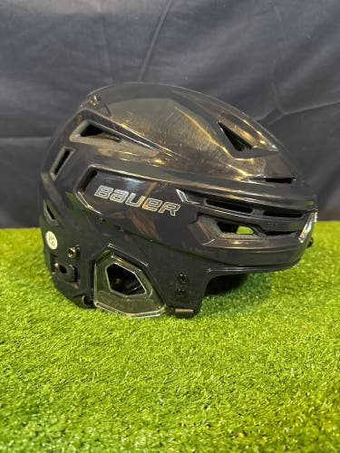 Medium Bauer Re-Akt 155 Helmet (New)