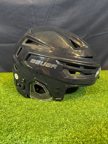 Medium Bauer Re-Akt 155 Helmet (New)