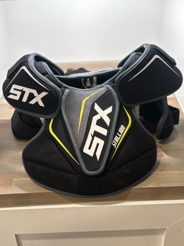 Medium Youth STX Stallion 50 Shoulder Pads