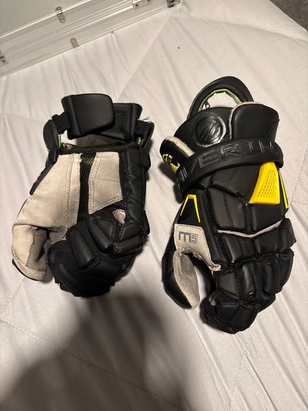 Maverik Max Lacrosse Gloves Large (Used)