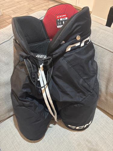 Men's Senior Medium CCM Next Hockey Pants (Used)