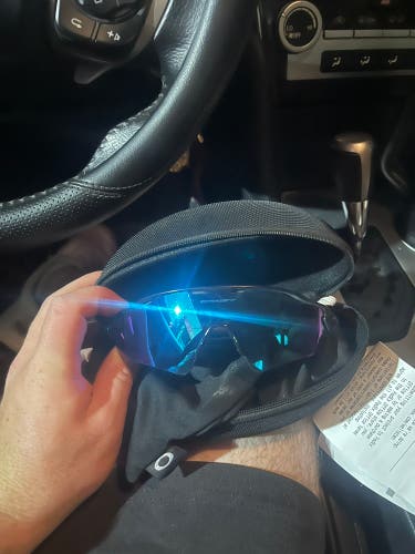 Blue Men's Adult Unisex Medium/Large Oakley Sunglasses (Used)