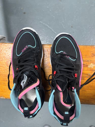Men's Size M 11.0 (W 12.0) Shoes (Used)