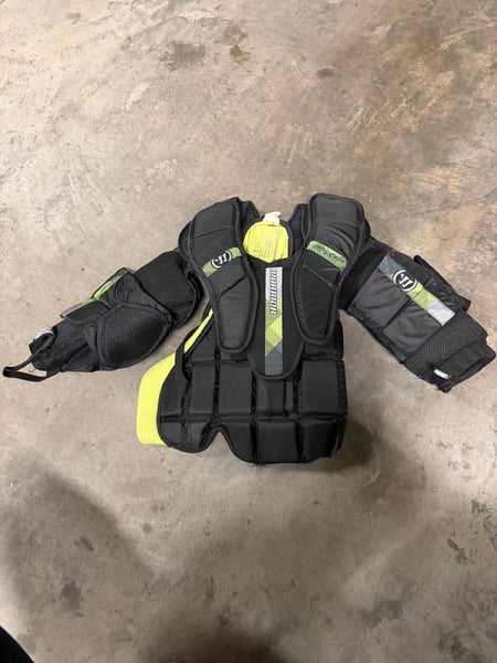 Large/Extra Large Warrior RITUAL X4 E Goalie Chest Protector (Used)
