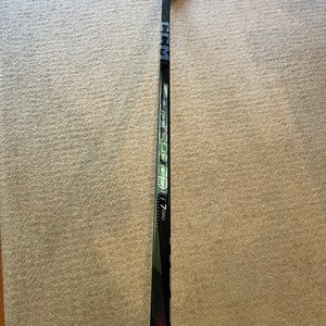Senior CCM JetSpeed FT7 Pro Right Handed Hockey Stick P28 (New)