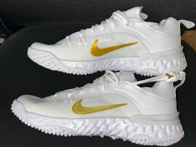 Nike White GOLD Unisex Size M 9 (W 10) Adult Low Top Turf Cleats Huarache New