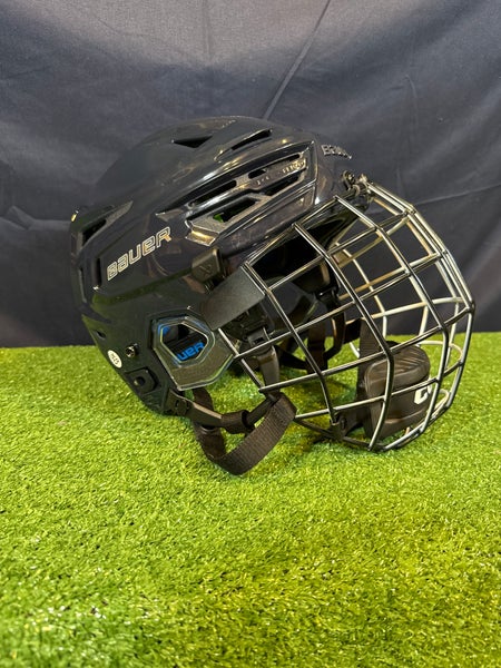 Medium Navy Blue Bauer Re-Akt 155 Helmet w/ Medium CCM FM580 “Oreo” Cage (New)