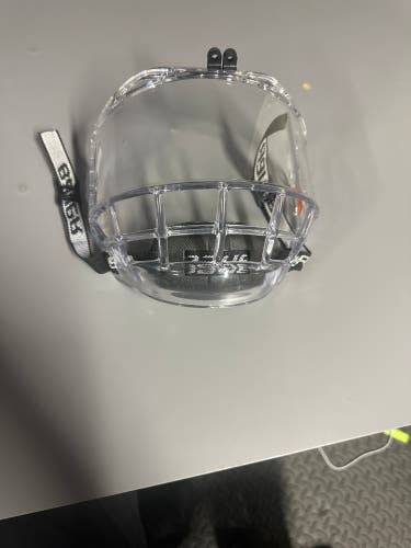 Bauer Concept 3 Full Shield Full Cage (Used)