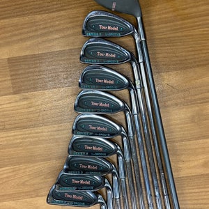 Tour Model series 3 U-Grove RH Clubs Ladies Flex 10 Pieces (3W,3,4,5,6,7,8,9,PW,SW)