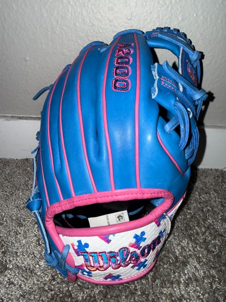 2024 Wilson A2000 1786 RH Infield Baseball Glove 11.5" (New)