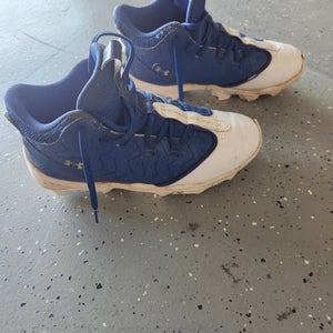 Blue Kid's 6Y (Big Kids / Youth) Youth Under Armour Mid Rim Cleats (Used)