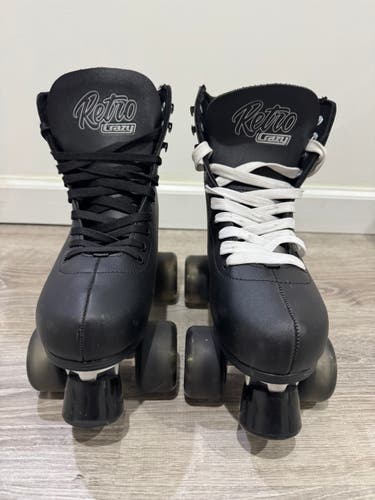 Retro crazy roller skates Medium 3-6 Black (Used)