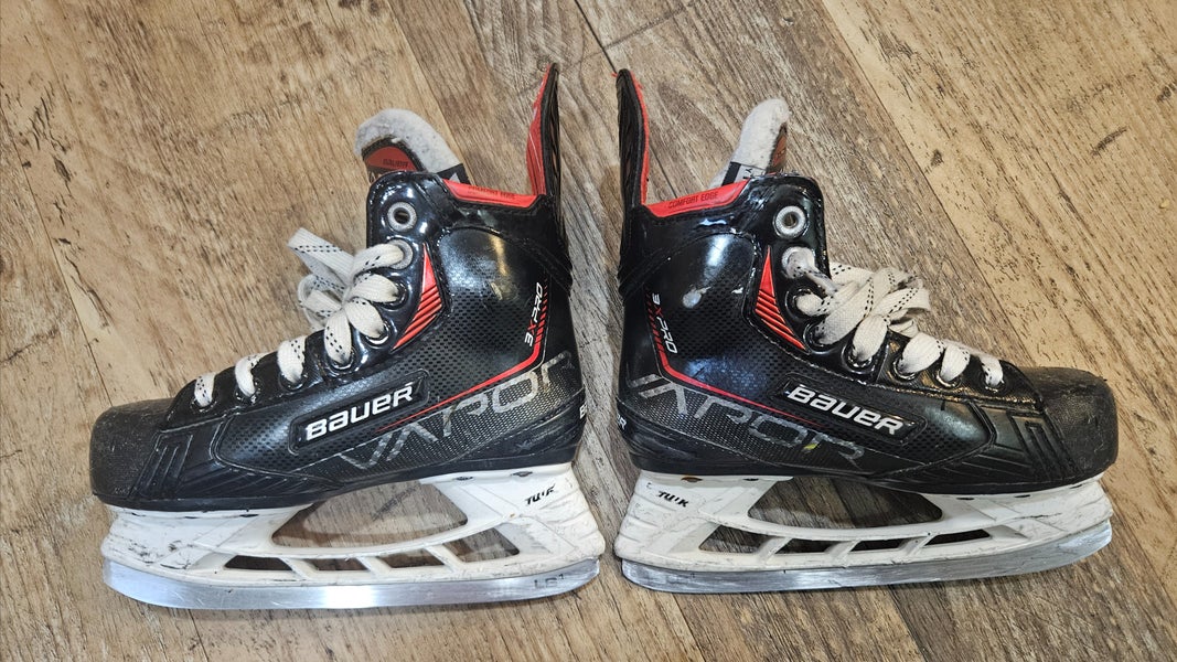 Bauer Vapor 3X Pro Hockey Skates Regular Width 13.5 (Used)