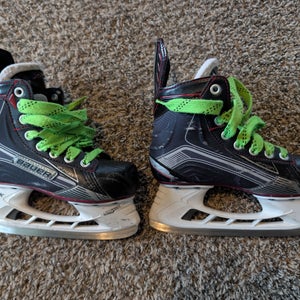 Bauer Vapor X500 Hockey Skates Regular Width Size 1 (Used)