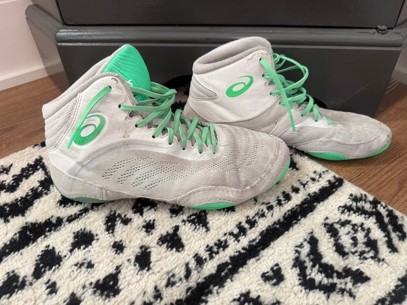 ASICS split elite shoes