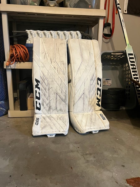 33" CCM Axis Pro Goalie Leg Pads (Used)