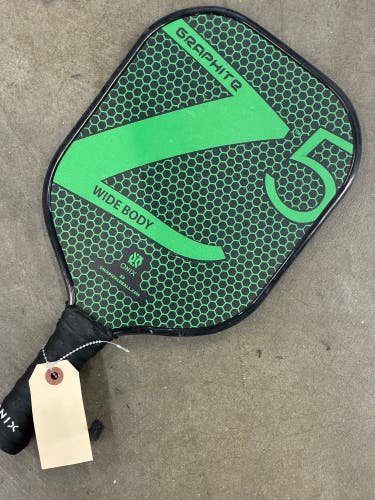 Onix Sports Graphite Z5 Wide Body Pickleball Paddle (Used)