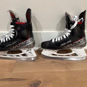 Bauer Vapor 3X Hockey Skates Regular Width 7.5 (Used)