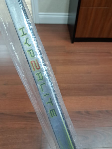 Senior Bauer Vapor Hyperlite 2 Left Hand Hockey Stick P28 | 70 (New, only 1 left)