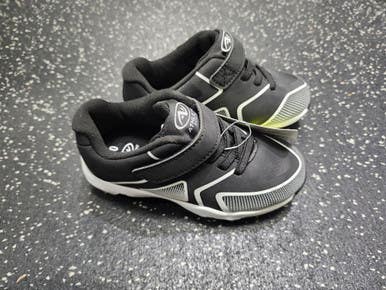 Used ATLETIC WORKS BB/SB Cleats Black And White Youth 10.0 11849-S000032907