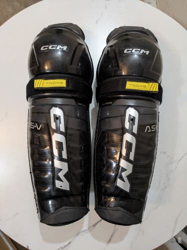 CCM Tacks AS-V Senior 14” Shin Guards – Excellent Condition
