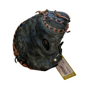 Used Mizuno GXC 105 BB/SB Catchers RH Throw Black 32 1/2" 11859-S000026463