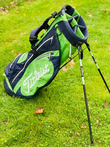 Men's Titleist Bag (Used)