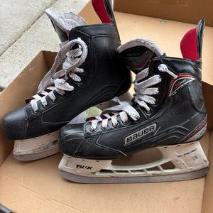 Bauer Vapor X400 Hockey Skates 9.5 (Used)