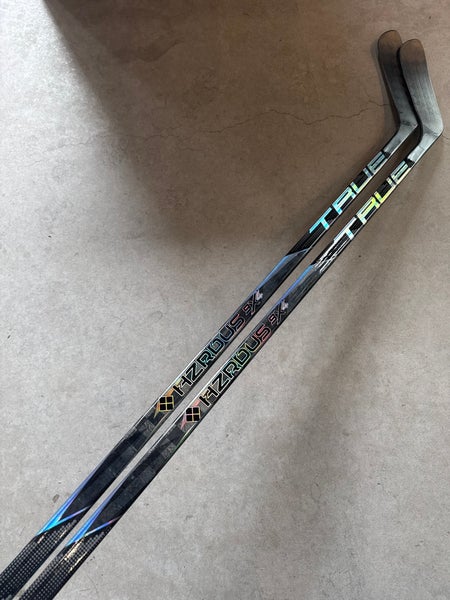 2 PACK 90 Flex P28 Senior True Project X Smoke Left Hand Hockey Stick Pro Stock (New)