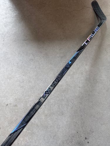 90 Flex Custom P28 Senior True Project X Smoke Left Hand Hockey Stick Pro Stock (New)