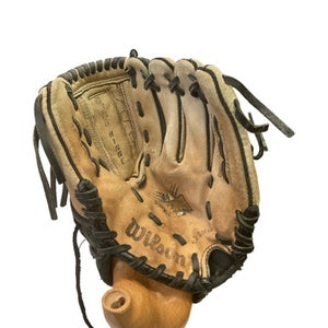 Used Wilson A450 DEFENDER BB/SB Glove RH Throw Tan And Black 11" 11859-S000026385