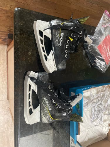 Bauer Vapor 3X Hockey Skates 11 (Used)