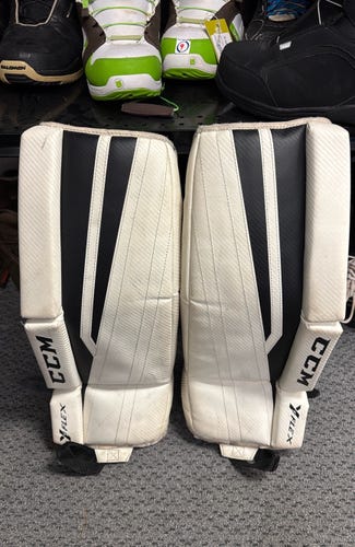 22" CCM YT FLEX (Used) White Youth Goalie Leg Pads 22 inch ice hockey