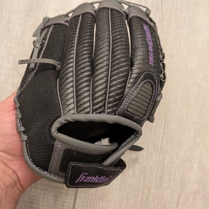 Franklin SOFTBALL 11’ Glove, Fielding Glove, Fastpitch PRO Purple