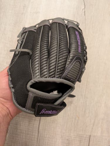 Franklin SOFTBALL 11’ Glove, Fielding Glove, Fastpitch PRO Purple