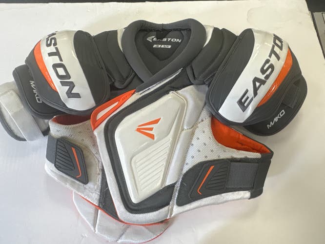 Small Junior Easton Mako Shoulder Pads (Used)