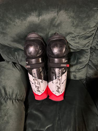 Senior CCM JetSpeed FT4 15" Shin Pads (Used)