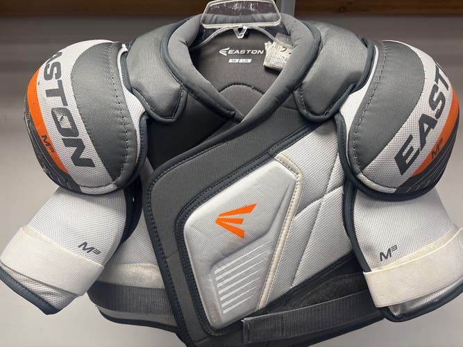 Men's Large Senior Easton M3 Shoulder Pads (Used)