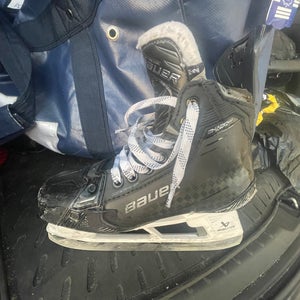 2024 Bauer Supreme Shadow Hockey Skates Size 5.5 (Used)
